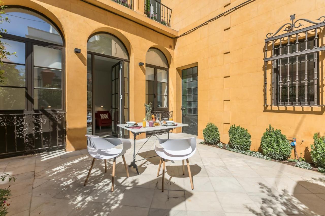 Casa Temprado Aparthotel Seville Exterior photo